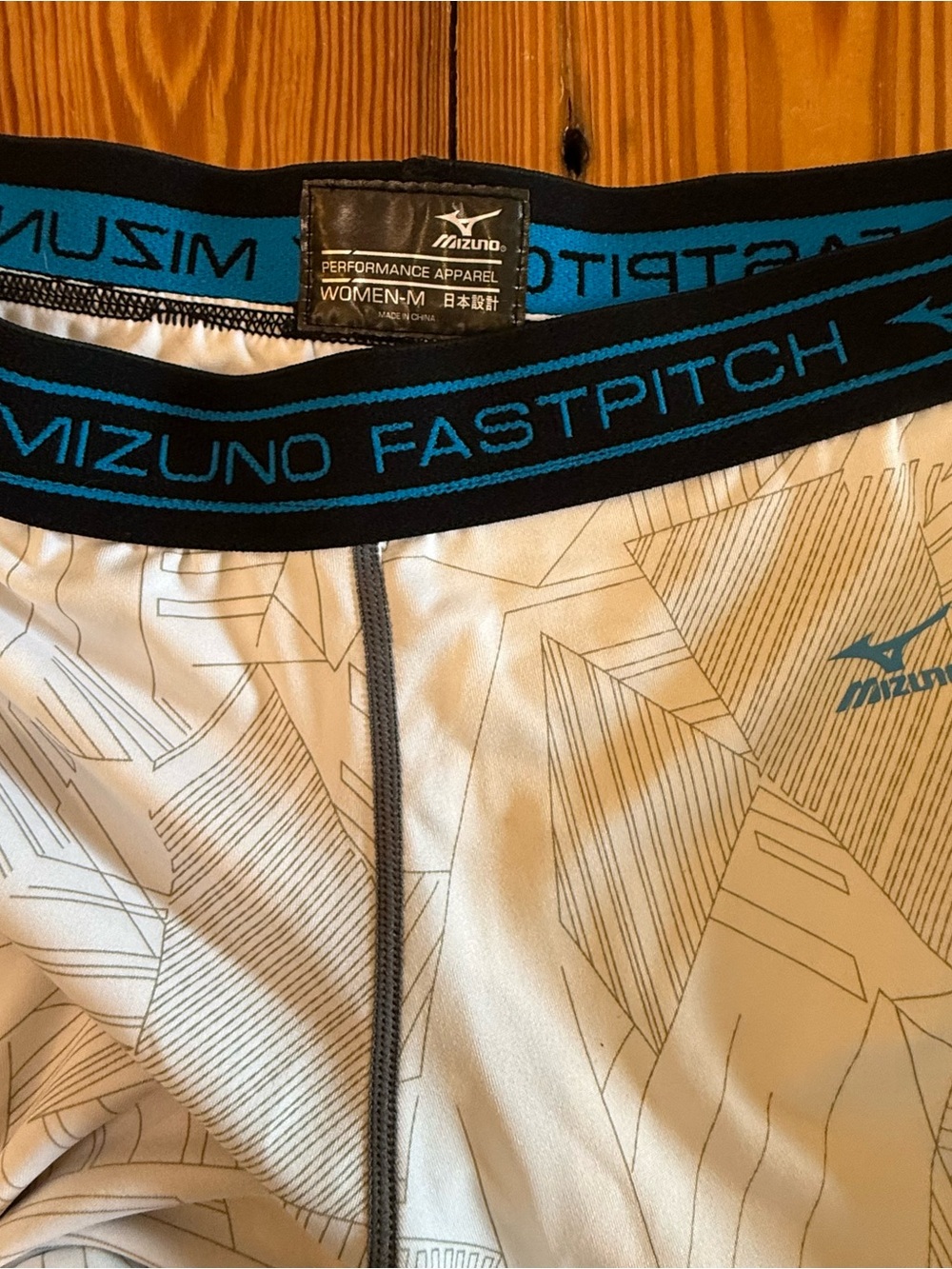 Mizuno Womens Hazard Fastpitch Padded Sliding Shorts White Drymate Medium NWT - Picture 11 of 11